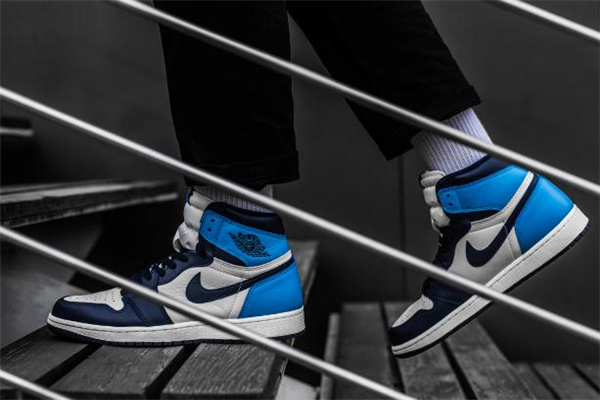 aj1黑曜石北卡藍(lán)開箱測評(píng) aj1北卡藍(lán)黑曜石上腳效果