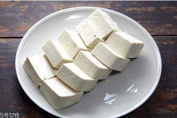 豆腐有什么營養(yǎng)價(jià)值呢 吃豆腐有什么好處呢