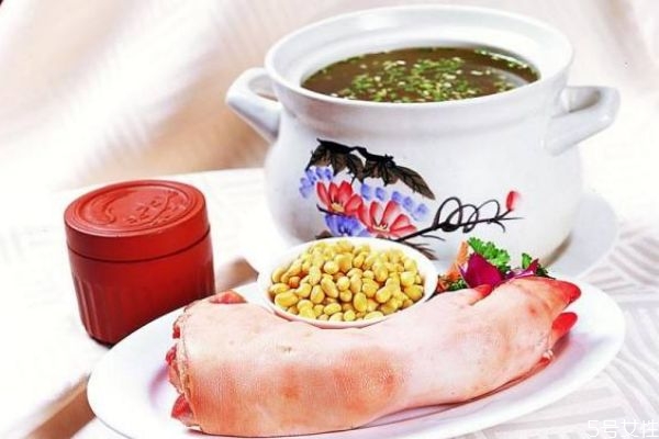 什么湯比較補血呢 產(chǎn)后應該多喝什么湯呢
