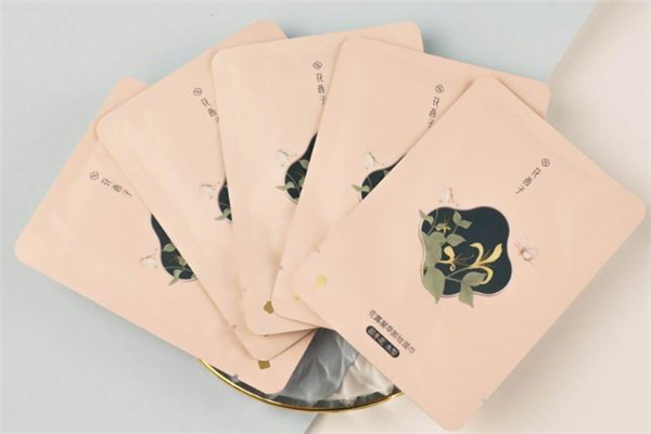 花西子卸妝濕巾哪里買(mǎi) 花西子卸妝濕巾屈臣氏有賣(mài)嗎