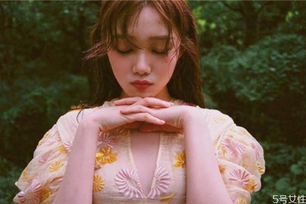 有錢(qián)的男人喜歡什么樣的女人 有錢(qián)人真正喜歡的類型