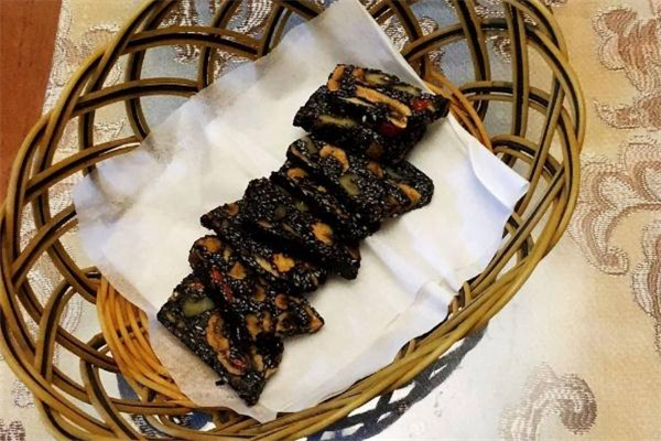 阿膠和驢膠有什么區(qū)別 阿膠和驢膠哪個補(bǔ)血效果好