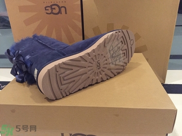 ugg是什么牌子？ugg雪地靴真假辨別圖對比