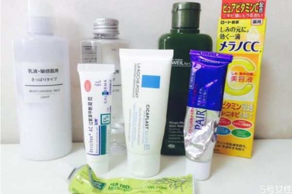 護膚后臉上搓泥是怎么回事 護膚品搓泥原因大揭秘