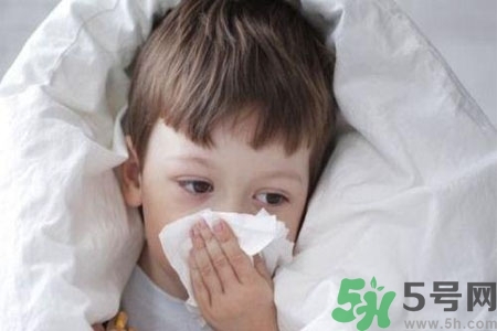 怎么樣用生理鹽水清洗鼻腔？用生理鹽水清理鼻腔的方法？