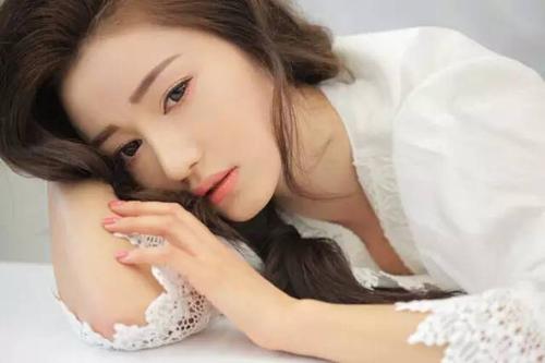 如何挽回見(jiàn)異思遷的女友 挽回見(jiàn)異思遷女友的方法