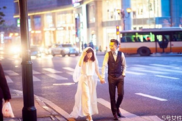 老公不愛(ài)老婆的表現(xiàn)有哪幾條 老公對(duì)你沒(méi)感情的表現(xiàn)