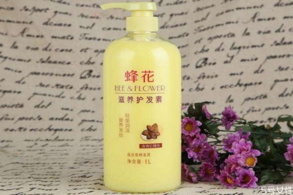 護發(fā)素的使用注意 使用護發(fā)素應(yīng)該注意什么