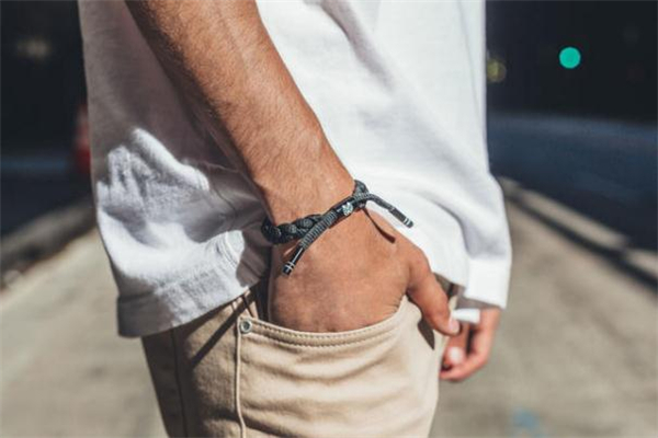 rastaclat是哪個(gè)國家的牌子 rastaclat是什么檔次