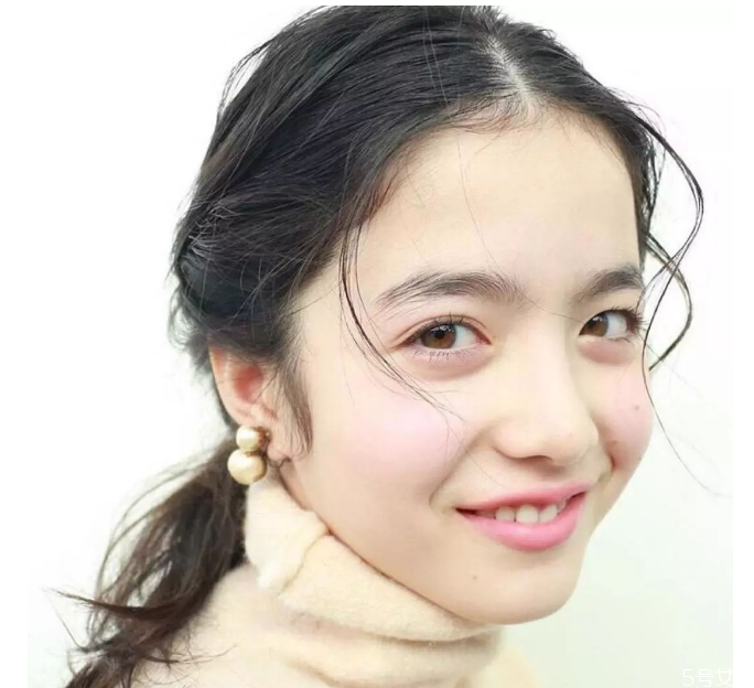 日系妝容要點(diǎn) 日系妝歐美妝對比