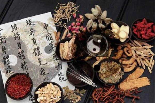 喝中藥調理月經(jīng)多久有效 喝中藥調理月經(jīng)要注意什么