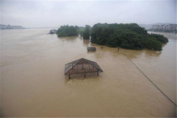 陜西安康10縣區(qū)遭遇暴雨出現洪澇 出現洪澇的原因