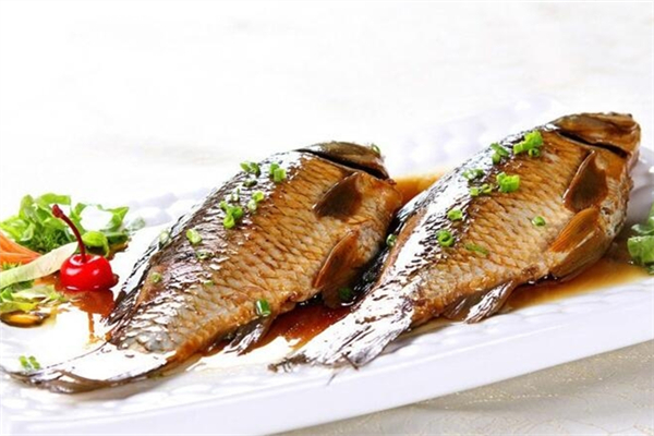 鯽魚(yú)有魚(yú)腥線嗎 鯽魚(yú)怎么去除土腥味