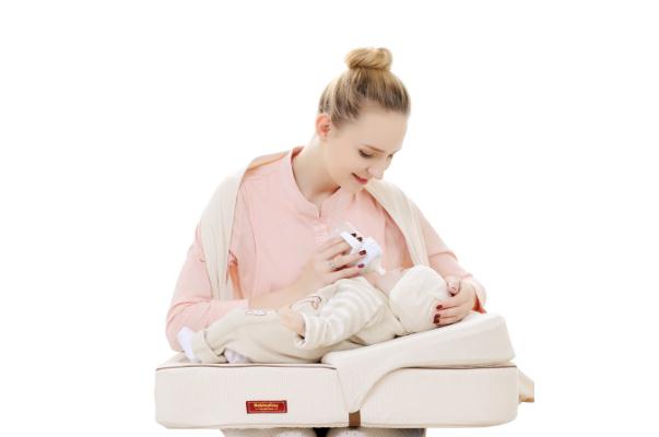 哺乳枕對(duì)嬰兒的危害 哺乳枕要不要買