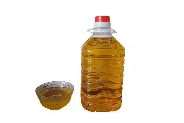 花生油有白色絮狀沉淀物還能吃嗎 花生油變質(zhì)是因?yàn)槭裁?><p><strong>花生油有白色絮狀沉淀物還能吃嗎 花生油變質(zhì)是因?yàn)槭裁?/strong></p></a></li> </ul>
</div>
<div   id=