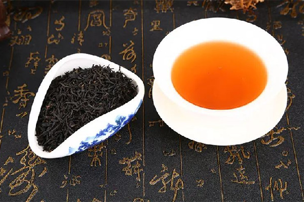 正山小種和金駿眉的區(qū)別在哪里 正山小種和金駿眉哪個(gè)對(duì)胃好