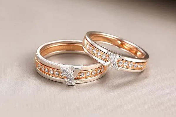 婚戒和對(duì)戒一定都要買嗎 婚戒是戴在哪個(gè)手指