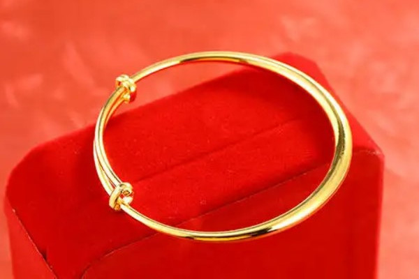 黃金手鐲什么款式好看又實(shí)用 黃金手鐲買(mǎi)開(kāi)口的好還是圓的好