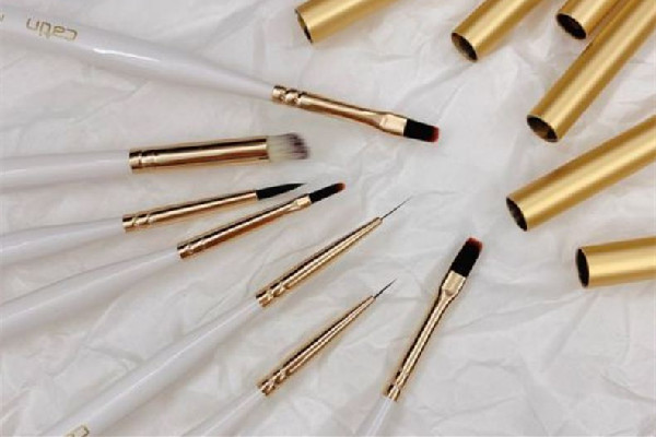 美甲筆買回來(lái)可以直接用嗎 美甲筆怎么開筆