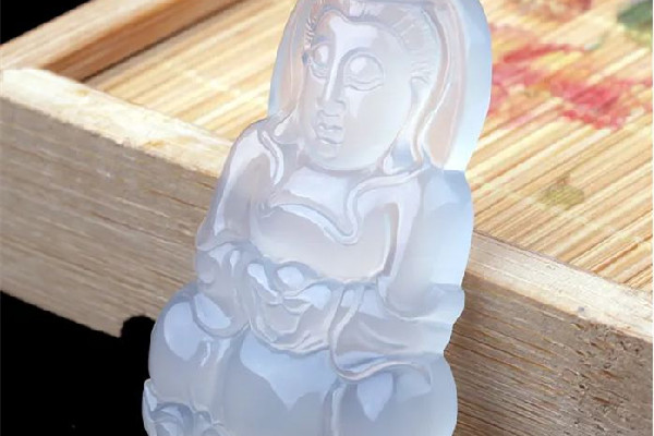 觀(guān)音吊墜可以戴著沖涼嗎 觀(guān)音吊墜可以戴著睡覺(jué)嗎