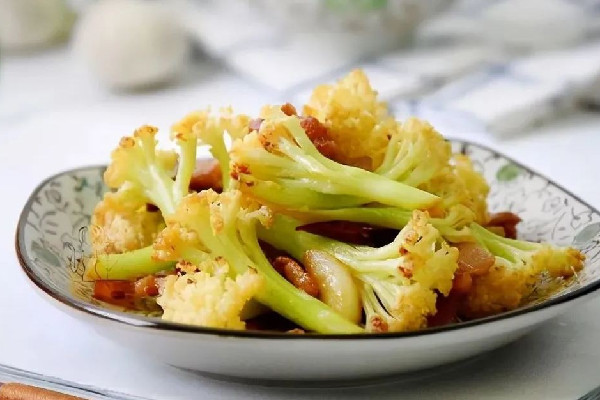 高?；貞?yīng)老人82元只買倆素菜 素菜吃多了會(huì)不會(huì)胖